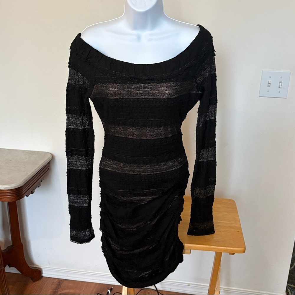 BCBGMaxAzria NWT Black Textured Long Sleeve Dress Size Medium